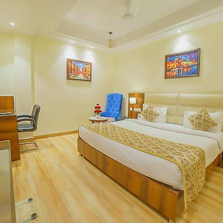 Hotel Hira Inn-10Mins From Railway Station & Bus Station Allāhābād Junction المظهر الخارجي الصورة