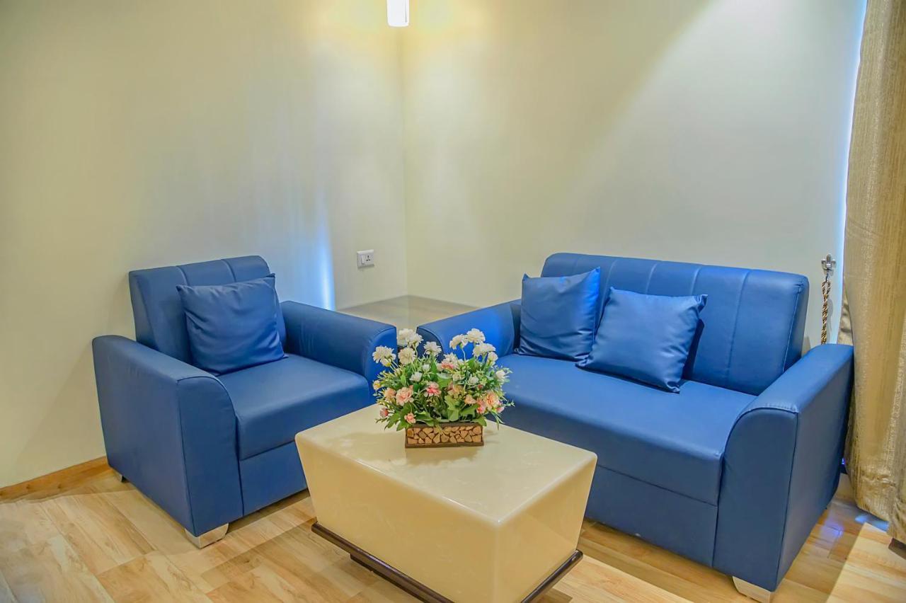 Hotel Hira Inn-10Mins From Railway Station & Bus Station Allāhābād Junction المظهر الخارجي الصورة