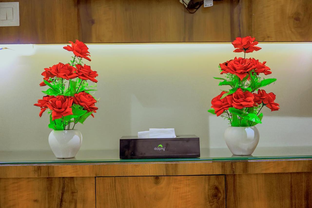 Hotel Hira Inn-10Mins From Railway Station & Bus Station Allāhābād Junction المظهر الخارجي الصورة